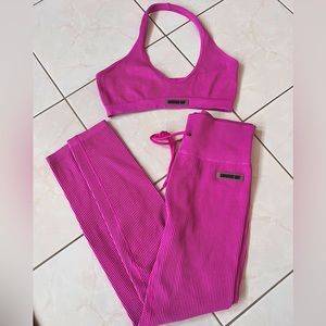 Ribbed workout set: halter top sports bra size small & pants size medium